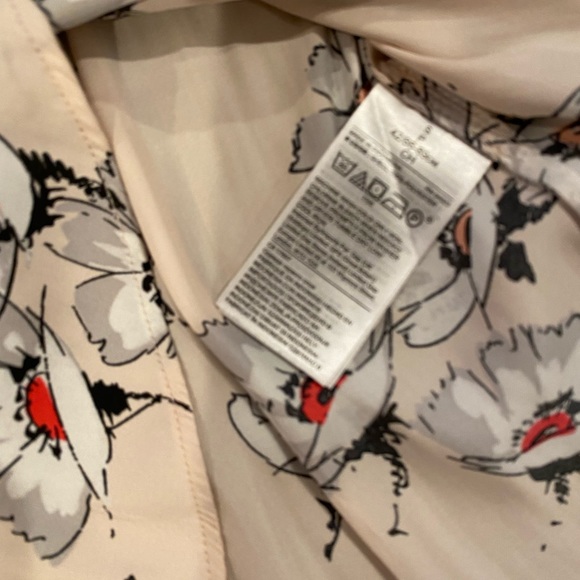 Banana Republic Silky Pink Floral V-neck Sleeveless Blouse Poppy Shirt Small Top - Picture 4 of 6